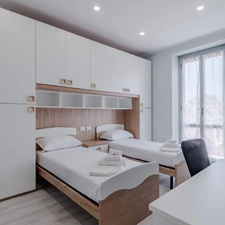 Guesthost - Modern Retreat In * Turín