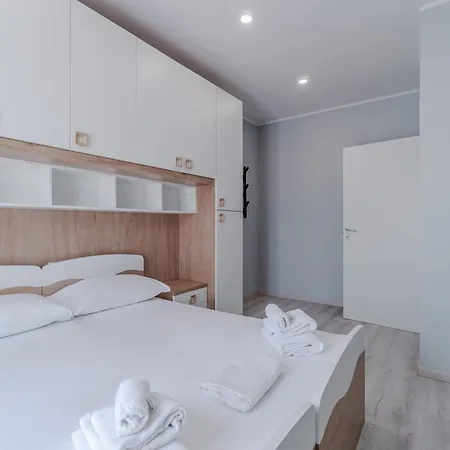 Guesthost - Modern Retreat In *