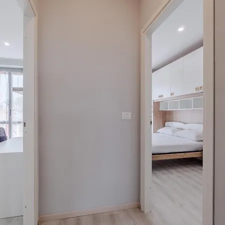 Guesthost - Modern Retreat In Turín