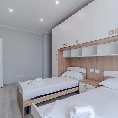 Guesthost - Modern Retreat In * Turín